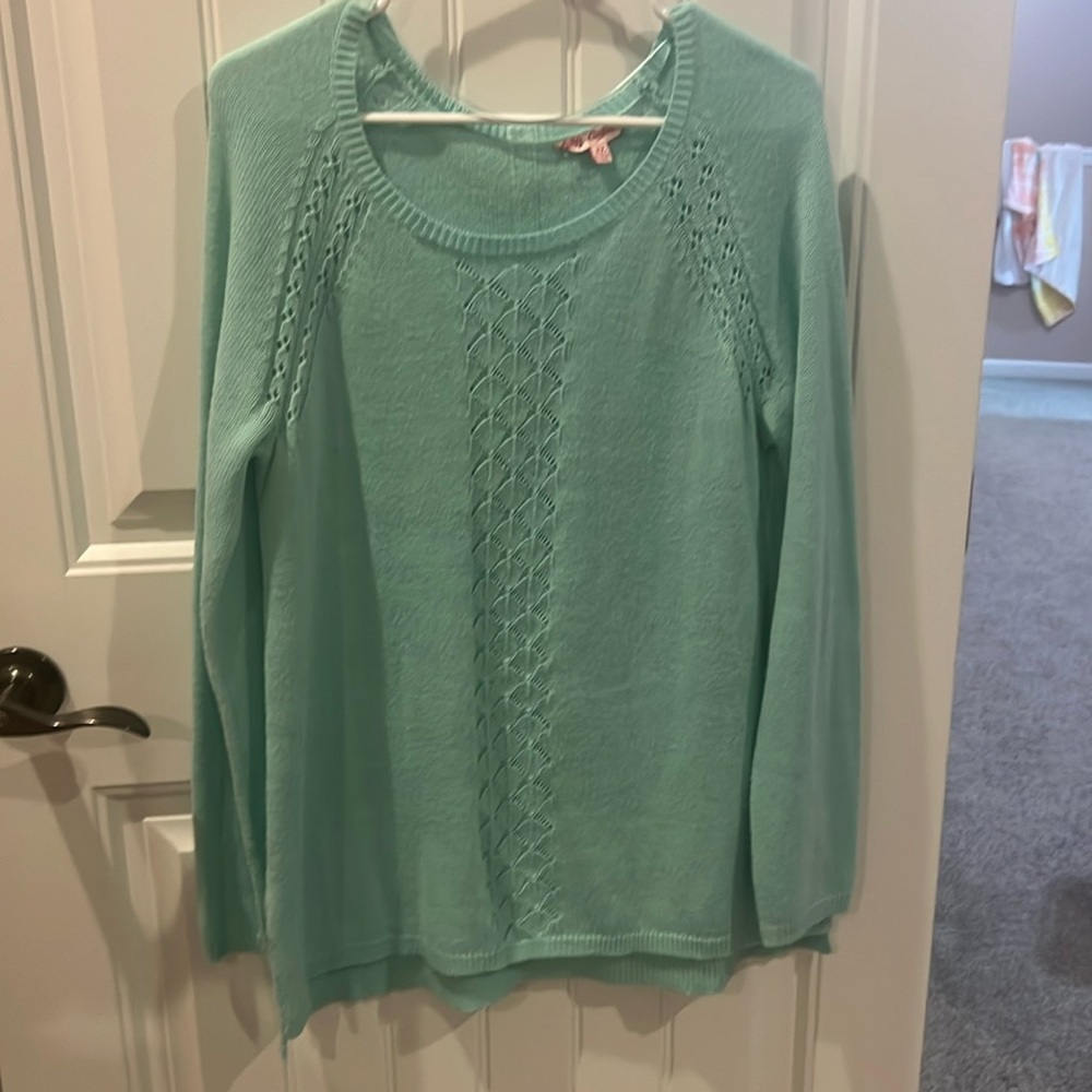 Candies size extra large sweater with button back accent